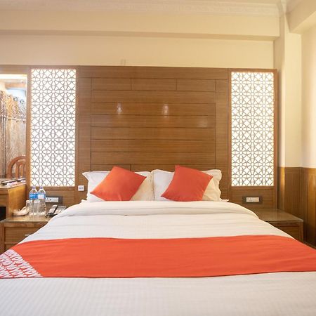 Oyo 304 Hotel Manama Balaju Luaran gambar