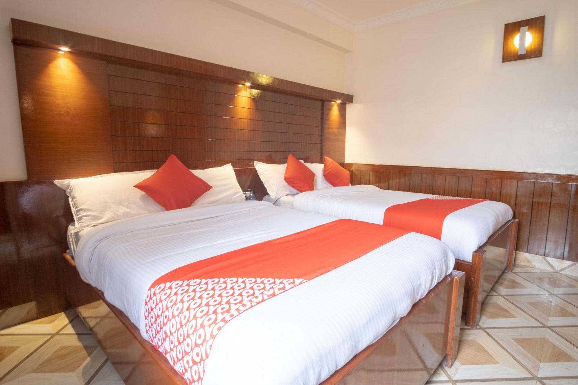 Oyo 304 Hotel Manama Balaju Luaran gambar