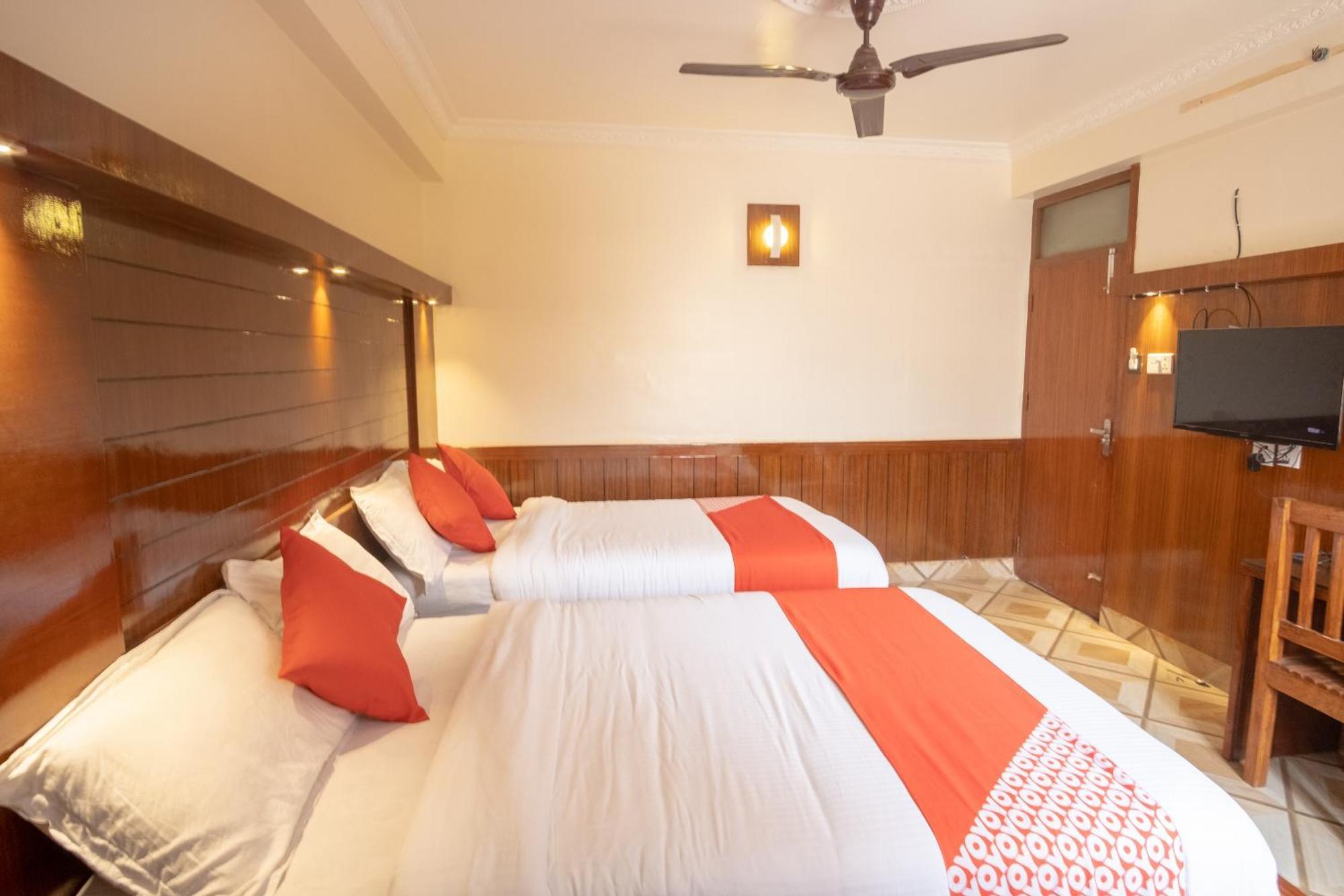 Oyo 304 Hotel Manama Balaju Luaran gambar